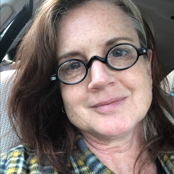 Meet your Posher, Theresa - Picture 1 of 1